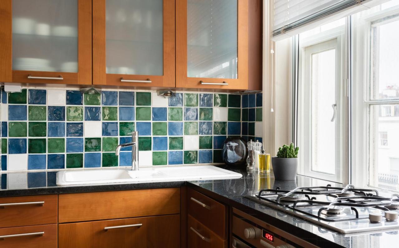 The Holland Park Escape - Modern & 2bdr Flat Apartamento Londres